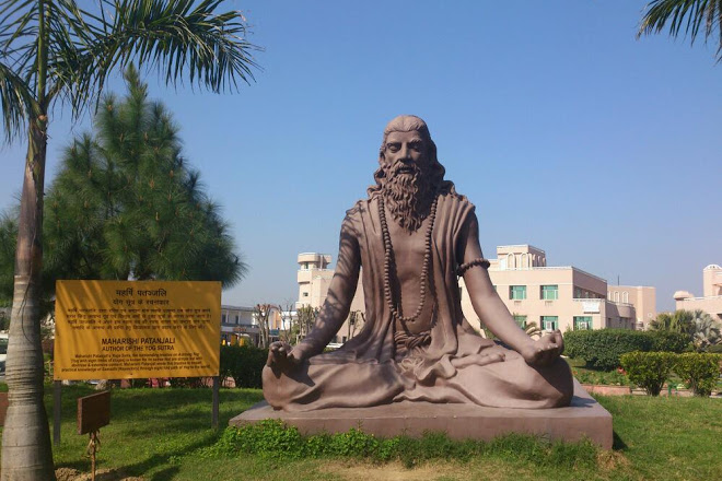 व्यायाम नहीं योग और प्राणायाम हैं उत्कर्ष का रास्ता